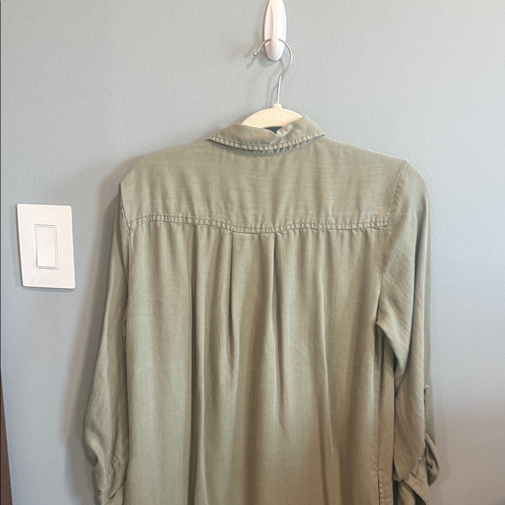 Velvet Heart Sage Green Shirt Dress - Picture 7 of 8